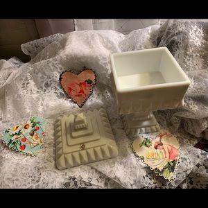 WESTMORELAND VINTAGE MILK GLASS WEDDING DISH/LID